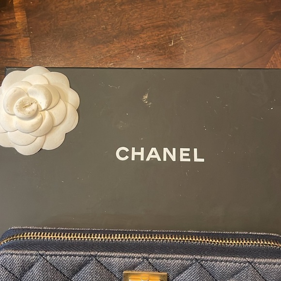 Chanel Limited Edition Denim Lucky Charms Wallet - Picture 5 of 13